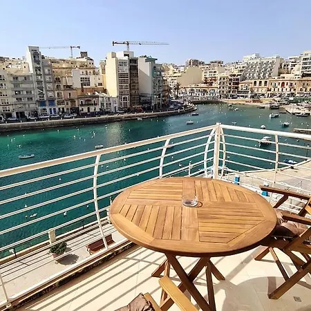 Seaview 2 Bedroom Ap. In Spinola Apartment